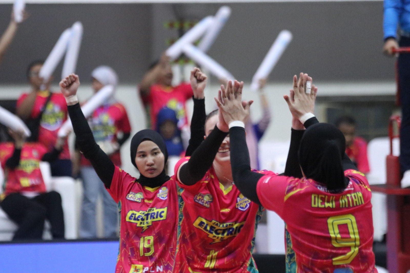 Tuan Rumah Electric PLN Menang Atas Gresik Petrokimia