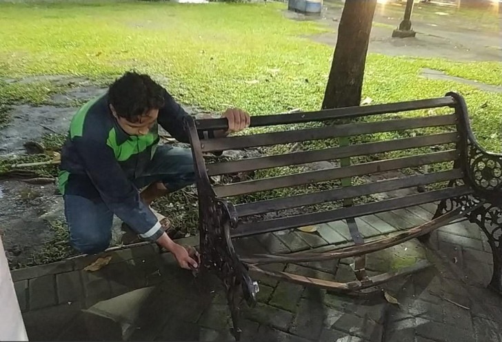 DLH Kota Malang Geram terhadap Pelaku Peruskan Bangku Taman Alun-alun Merdeka