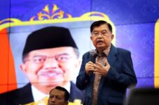 Jusuf Kalla Ajak Mahasiswa UB Tempuh Pendidikan Layaknya Kompetisi Olahraga