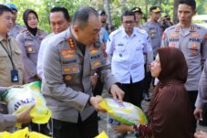 Polresta Malang Kota Gelar Tanam Jagung dan Pasar Beras Murah