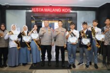 Waka Polda Jatim Kukuhkan Pelajar Duta Kamtibmas, Wakil Polresta Malang Kota Raih Juara II
