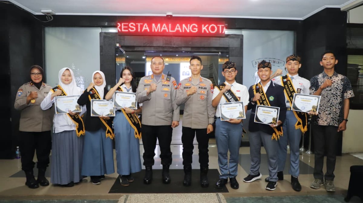 Waka Polda Jatim Kukuhkan Pelajar Duta Kamtibmas, Wakil Polresta Malang Kota Raih Juara II