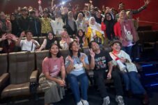 Derai Air Mata Warnai Roadshow Film Sampai Titik Terakhirmu di Malang