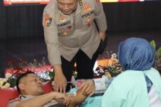Hari Kesehatan Nasional, Polresta Malang Kota dan Serdik Sespimma Gelar Donor Darah