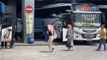 Penumpang Bus di Terminal Arjosari, (19/1/2026) (Roni/ Tagarjatim.id)
