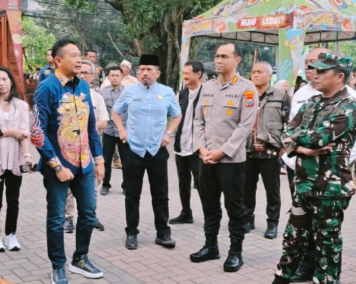 Polresta Malang Kota Temukan Penyewa 14 Lapak Takjil Ilegal di Trotoar TKBJ, Seluruh Tenda Dibongkar