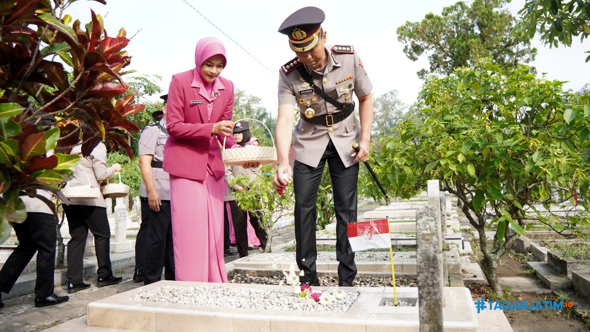 Hari Bhayangkara ke-80, Polresta Malang Kota dan Polres Batu Gelar Ziarah TMP Suropati